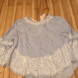 Zara bell sleeve top 💙